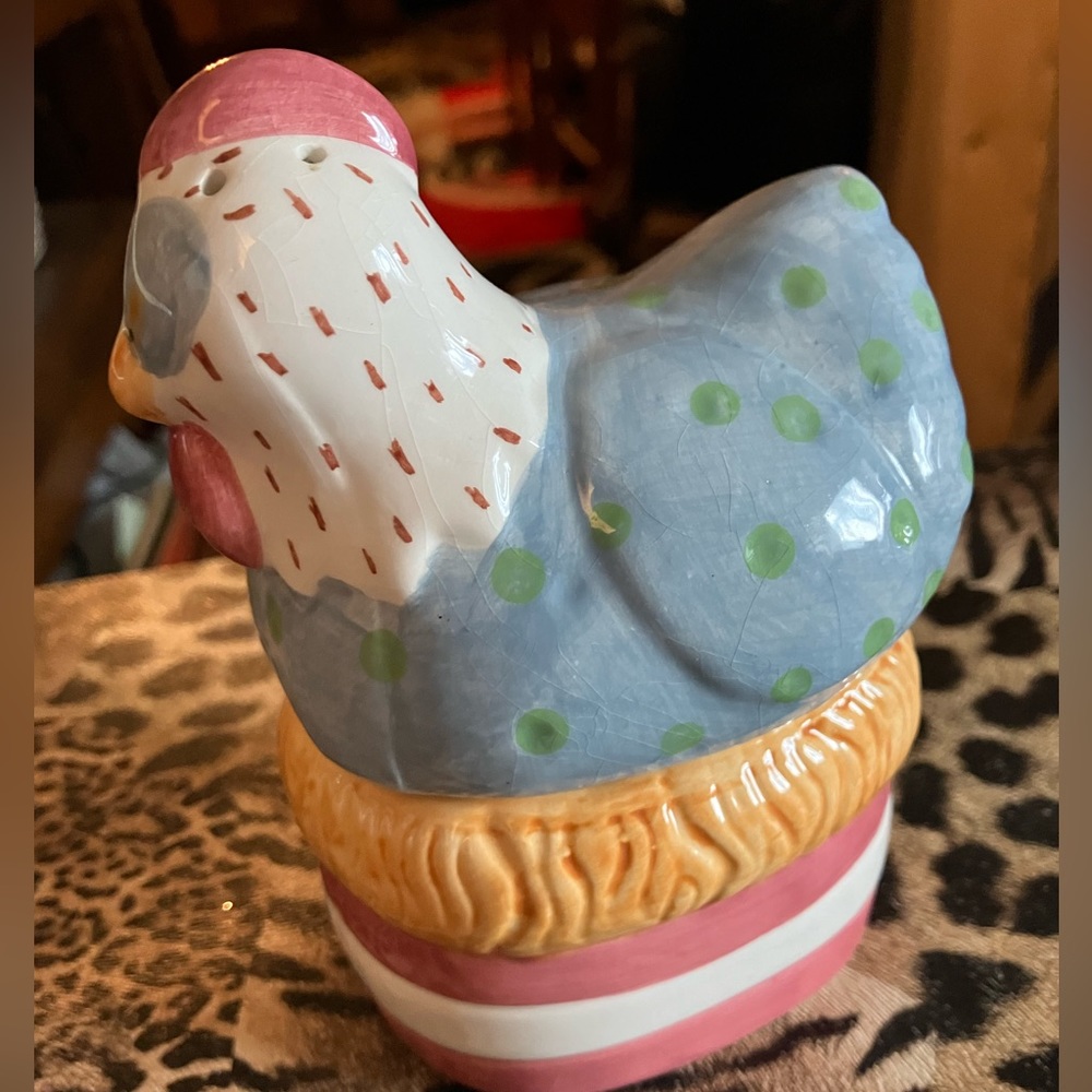 Hen on Nest Ceramic Salt & Pepper Shakers